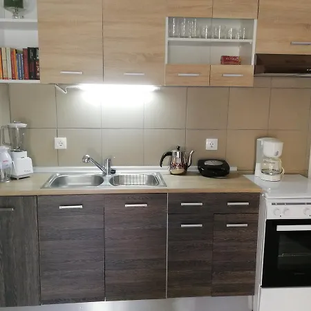 White Paradise * Palaiontsiflikion