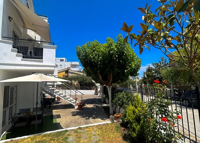 Appartamento White Paradise PalaiónTsiflíkion