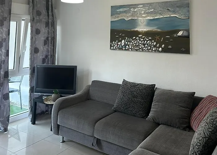 Appartamento White Paradise PalaiónTsiflíkion